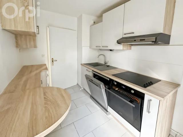 Location Appartement Avenue du Poteau, Senlis