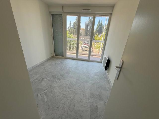 Location Appartement Avenue du Petit Bosquet, Marseille