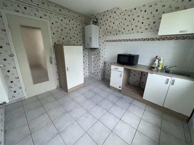 Location Appartement Avenue du Président Kennedy, Descartes