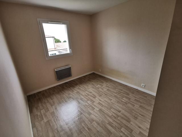 Location Appartement Avenue Ernest Chevrier, Saint Michel Chef Chef