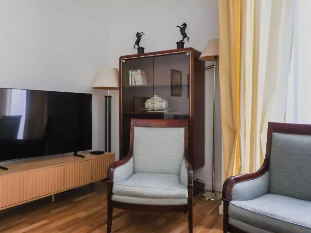 Location Appartement Rue Paul Valéry, Paris
