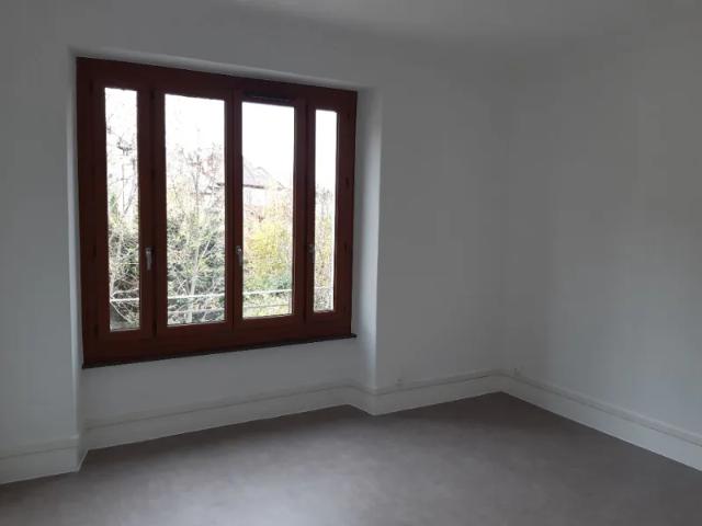 Location Appartement Avenue Francis Blanchard, Gex