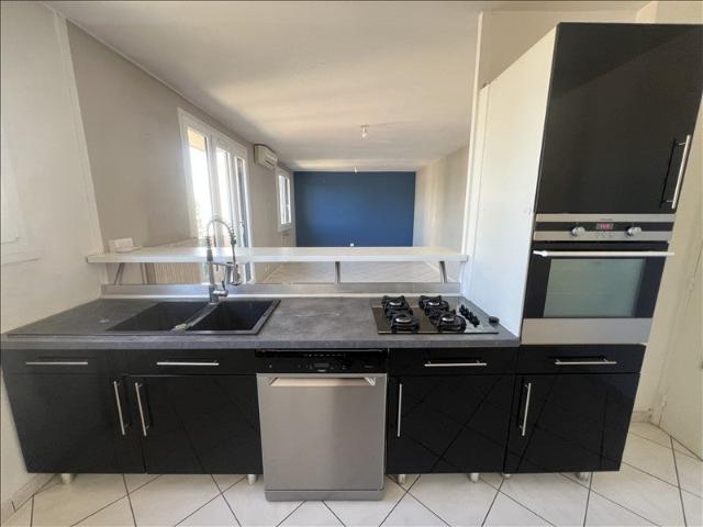 Location Appartement Avenue Francis de Pressensé, Vénissieux