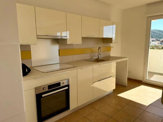 Location Appartement Avenue Francis Richard, Oraison