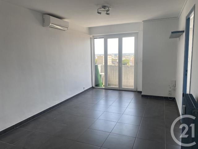 Location Appartement Avenue Kennedy, Nîmes