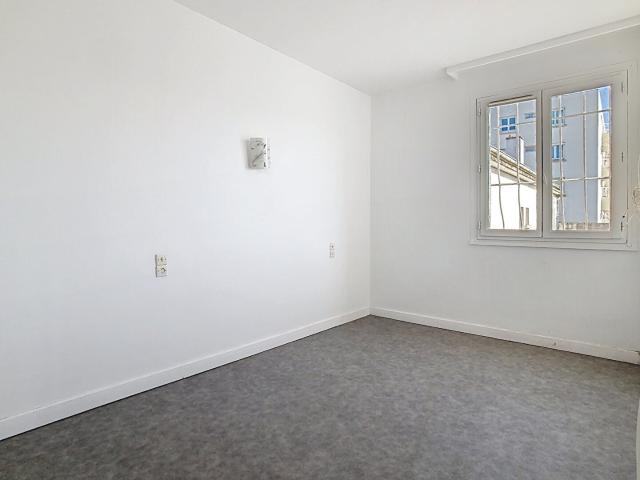 Location Appartement Avenue Joseph Combier, Livron sur Drôme