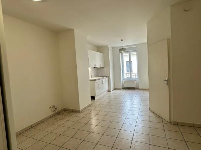 Location Appartement Avenue Jean François Raclet, Lyon