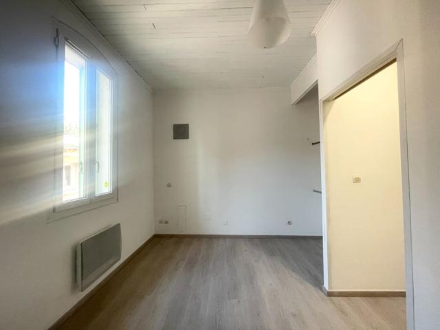 Location Appartement Avenue Jean Moulin, La Fare les Oliviers