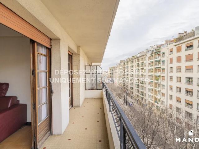 Location Appartement Avenue Jules Cantini, Marseille
