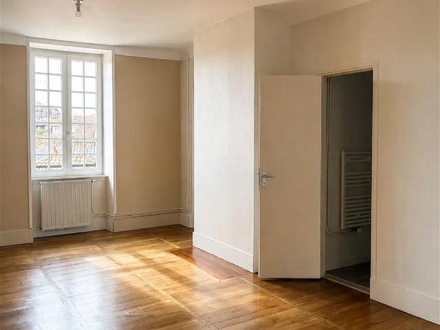 Location Appartement Avenue Monseigneur Gieure, Bayonne