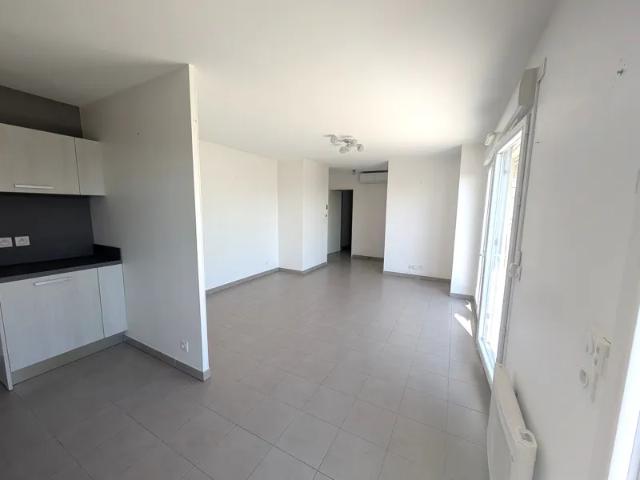 Location Appartement Avenue Mathias Duval, Grasse