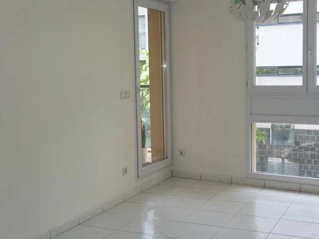 Location Appartement Avenue Max Juvénal, Aix en Provence