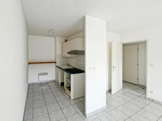 Location Appartement Avenue Michel d'Ornano, Saint Arnoult