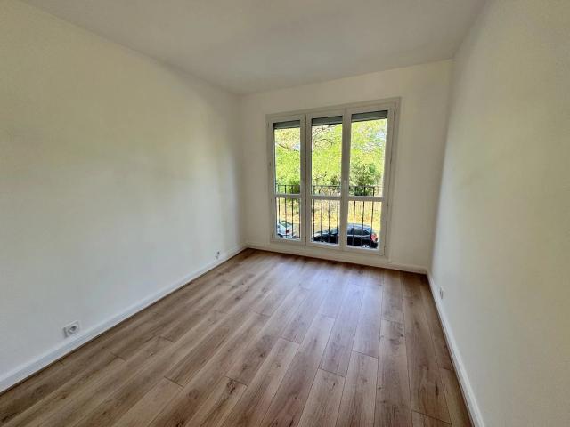 Location Appartement Avenue Paul Vaillant Couturier, Paray Vieille Poste