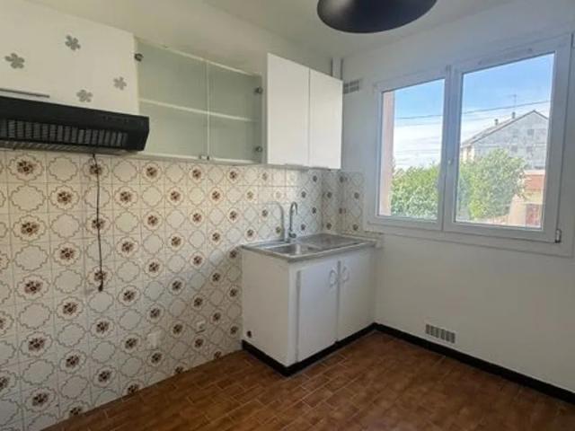 Location Appartement Avenue Pierre Bérégovoy, Villepinte
