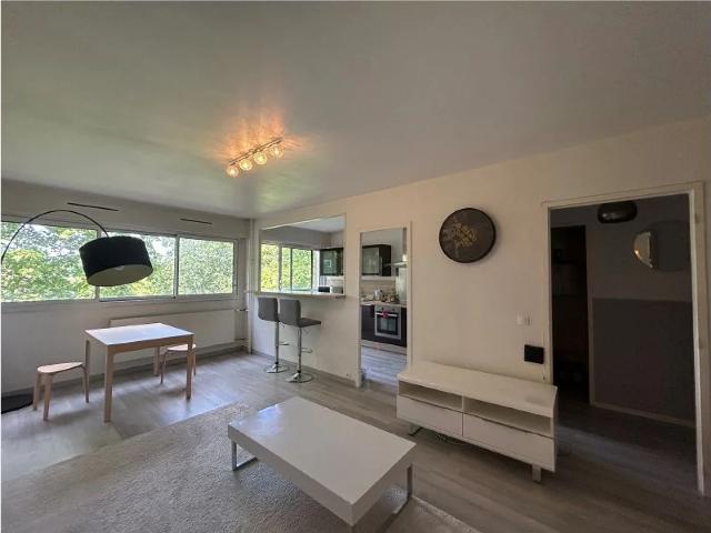 Location Appartement Avenue Robert Schuman, Mons en Barœul
