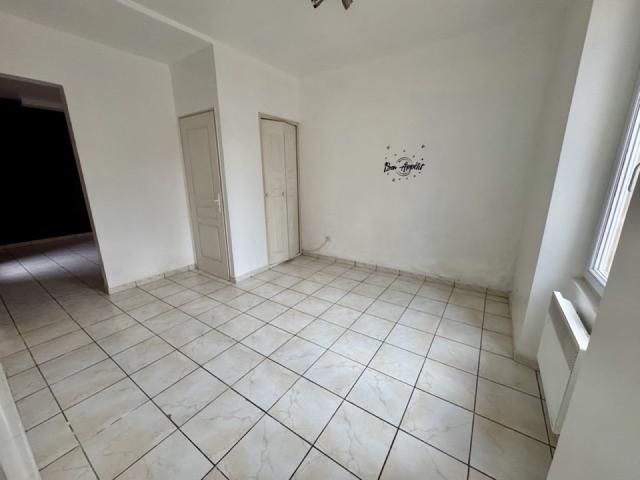 Location Appartement Avenue Roger Chaudon, Aix en Provence