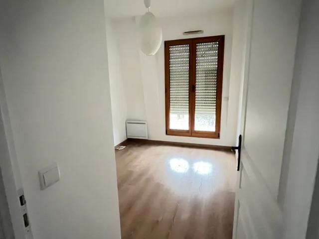 Location Appartement Avenue Volta, Montfermeil