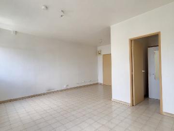 Location Appartement Avenue Victor Hugo, Arles