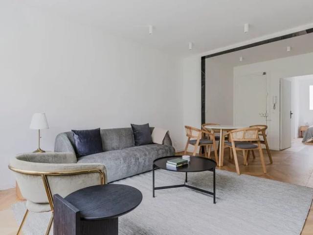 Location Appartement Avenue Victor Hugo, Paris