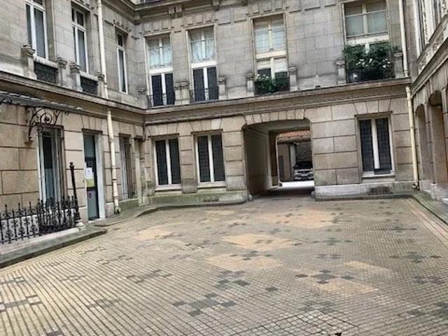 Location Appartement Avenue Victor Hugo, Paris