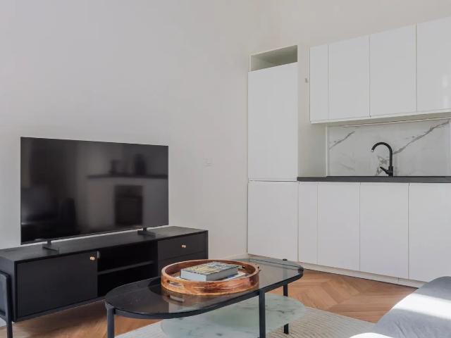 Location Appartement Avenue Victor Hugo, Paris