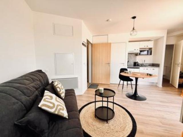 location appartement aytre 1 pièce 19 m2 charente maritime 17440 690 € / mois