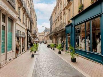 location appartement bordeaux 4 pièces 78 m2 gironde 33000 1470 € / mois