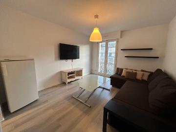 Appartement à louer à Rue Roger Blouin - Cave
