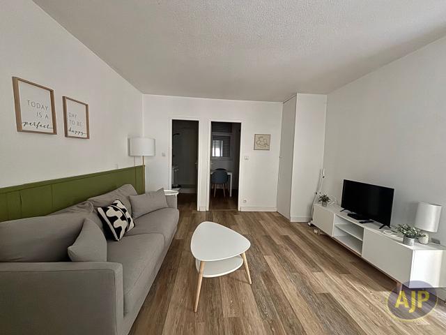 Location appartement Bordeaux: 750 € AJP Immobilier Bordeaux Chartrons