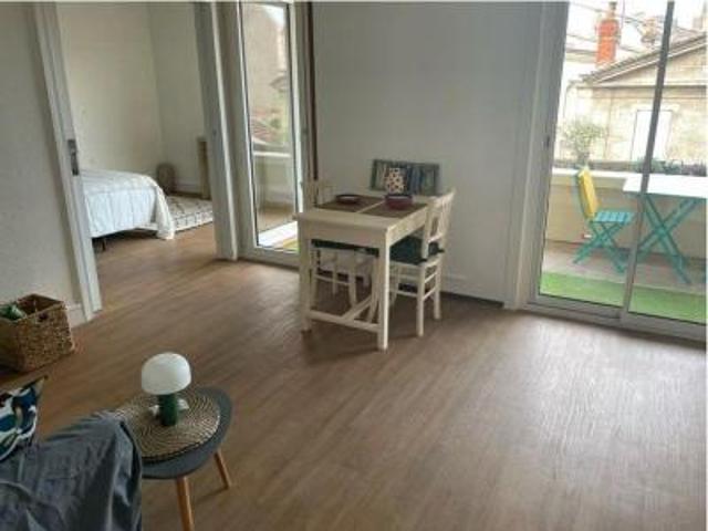 location appartement bordeaux 3 pièces 50 m2 gironde 33000 1650 € / mois