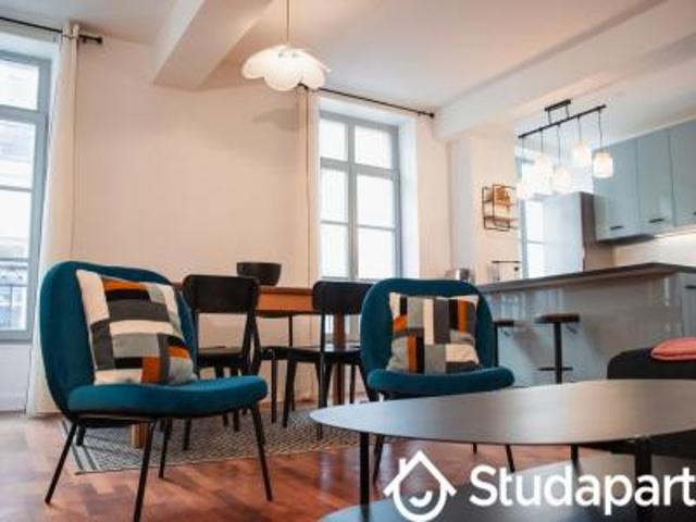 location appartement bordeaux 3 pièces 73 m2 gironde 33000 2300 € / mois