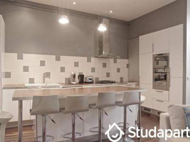 location appartement bordeaux 3 pièces 70 m2 gironde 33000 2400 € / mois