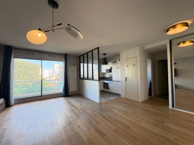 Location Appartement Bordeaux Croix de Seguey 33000 2 pièces 51 m²