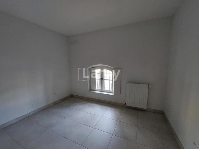 Location Appartement Boulevard Amiral Courbet, Nîmes