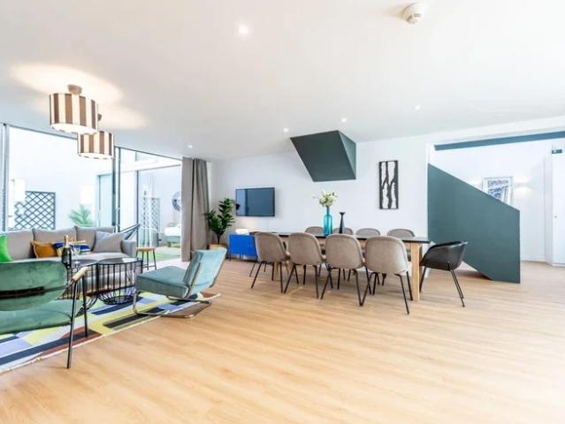 Location House Boulevard Brune, Paris