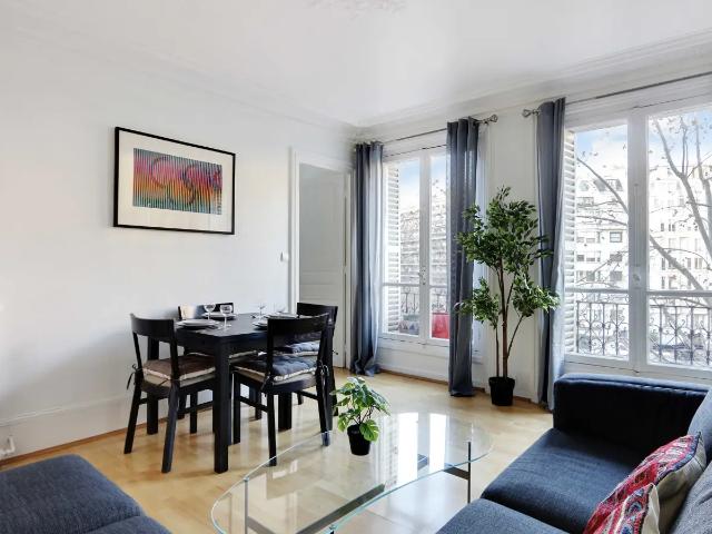 Location Appartement Rue du Dobropol, Paris