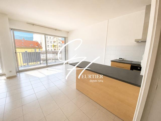 Location Appartement Place Notre Dame, Grenoble