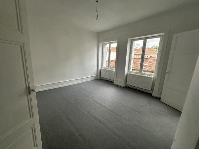 Location Appartement Boulevard d'Auvergne, Le Chambon Feugerolles