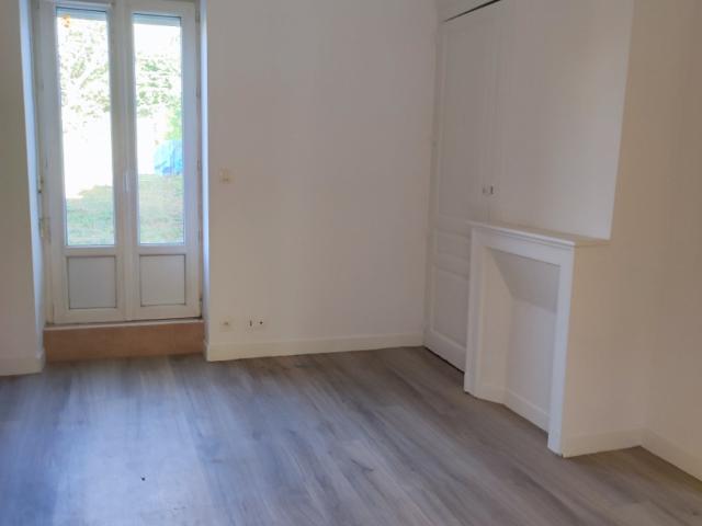 Location Appartement Boulevard de l'Hôtel de Ville, Saint Yrieix la Perche