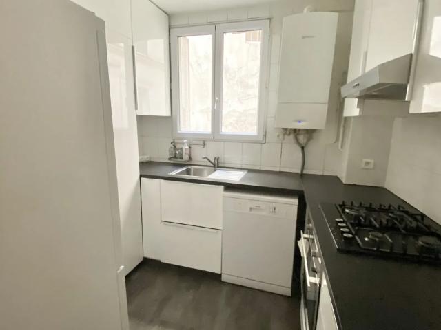 Location Appartement Boulevard de Strasbourg, Paris