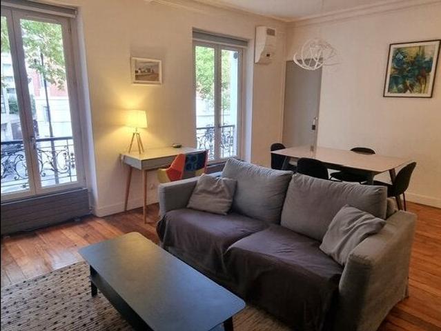 Location Appartement Boulevard Diderot, Paris