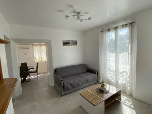 Location Appartement Boulevard Pierre Brossolette, Bouc Bel Air
