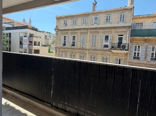 Location Appartement Boulevard Raymond Poincaré, Antibes