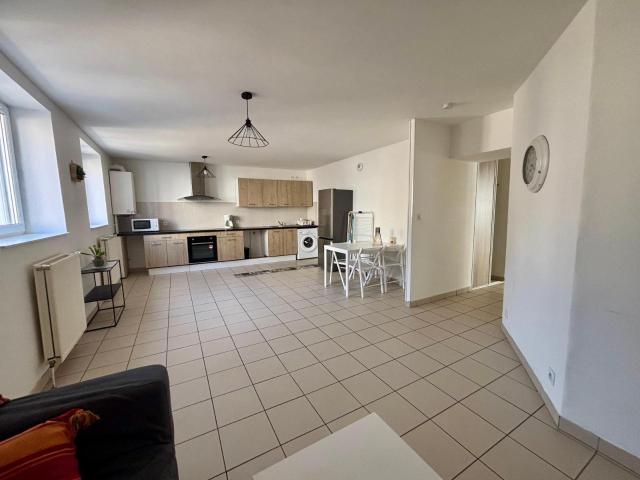 Location Appartement Boulevard Valbenoîte, Saint Étienne