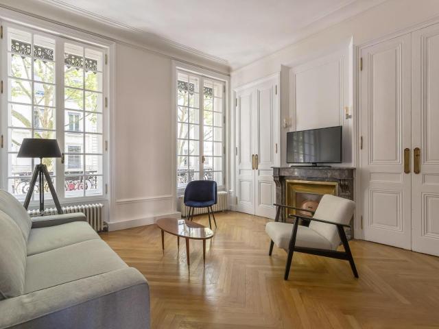 Location Appartement bourgeois meublé à LYON 77.19 m2 Espaces Atypiques LYON