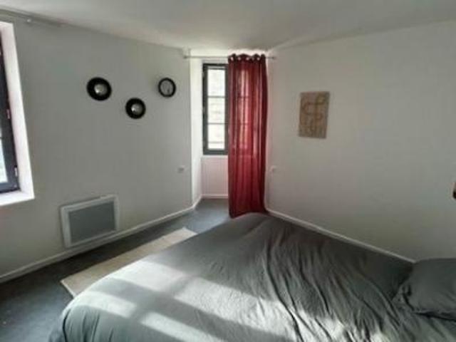 location appartement blaye 4 pièces 79 m2 gironde 33390 990 € / mois