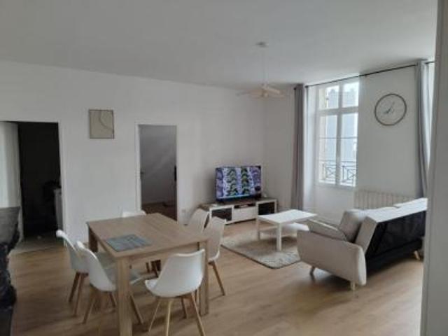 location appartement blaye 4 pièces 80 m2 gironde 33390 840 € / mois