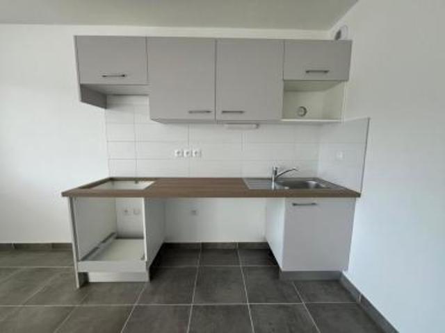 location appartement blagnac 2 pièces 43 m2 haute garonne 31700 588 € / mois