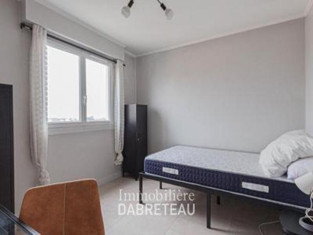 location appartement bron 4 pièces 92 m2 rhone 69500 530 € / mois
